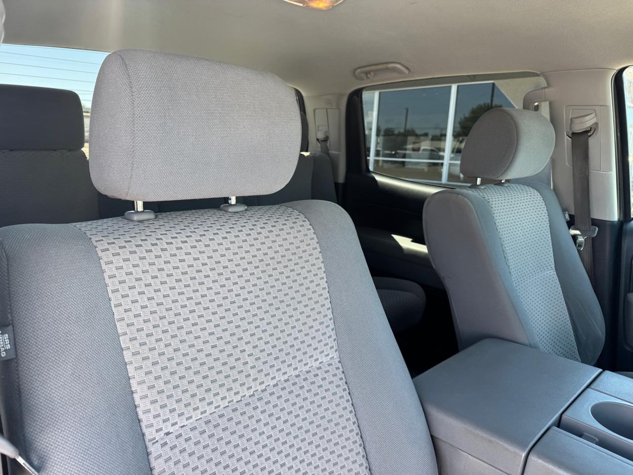Toyota Tundra Tundra-Grade CrewMax 5.7L FFV 4WD 2010