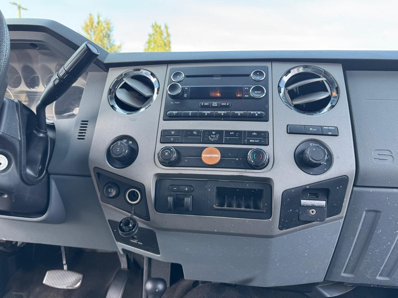 Ford F-250 SD XL SuperCab 4WD 2015