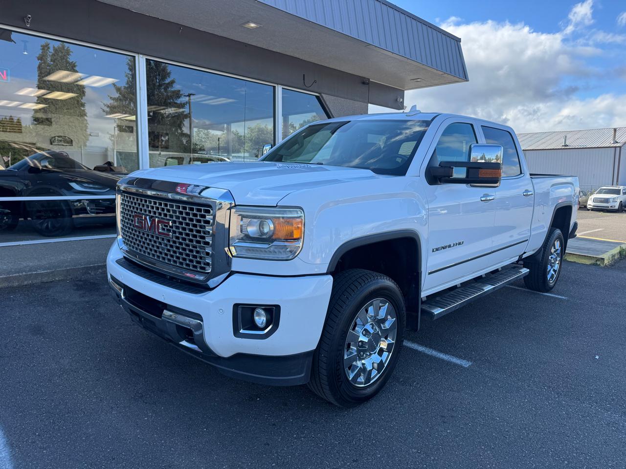 GMC Sierra 2500HD Denali Crew Cab 4WD 2016