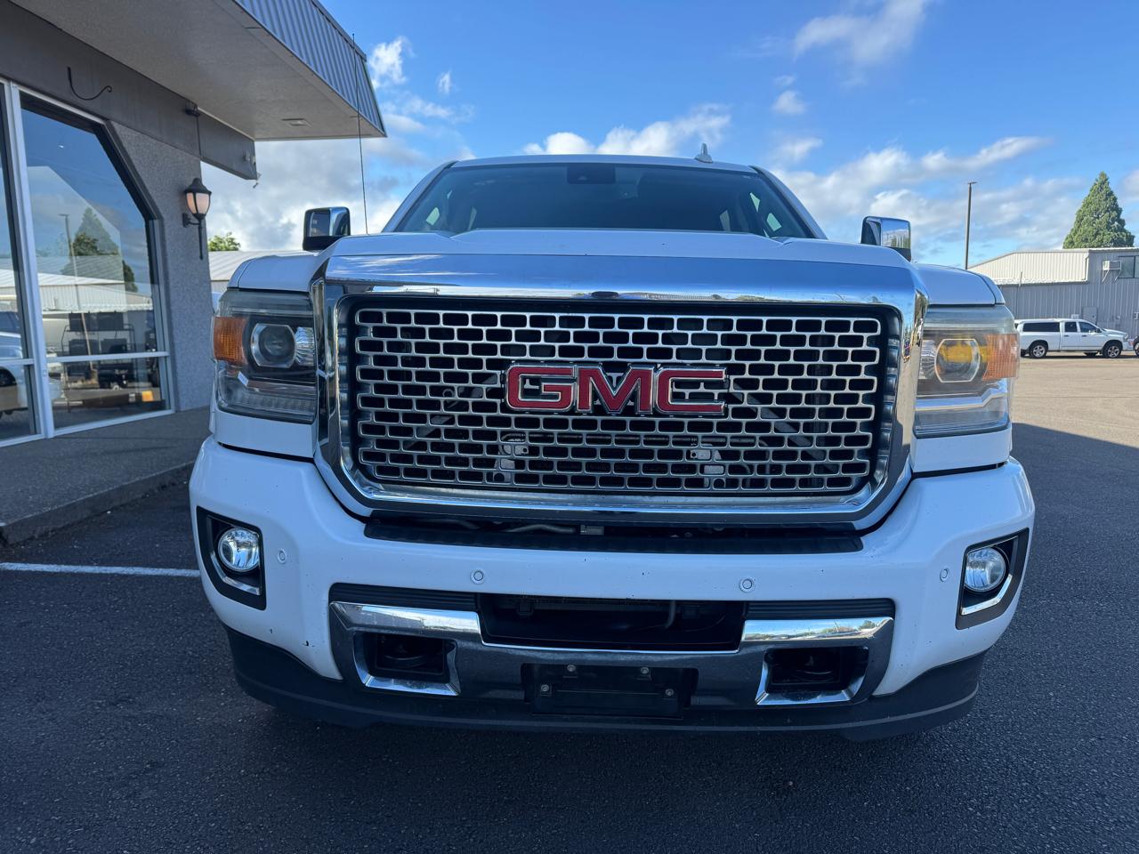 GMC Sierra 2500HD Denali Crew Cab 4WD 2016