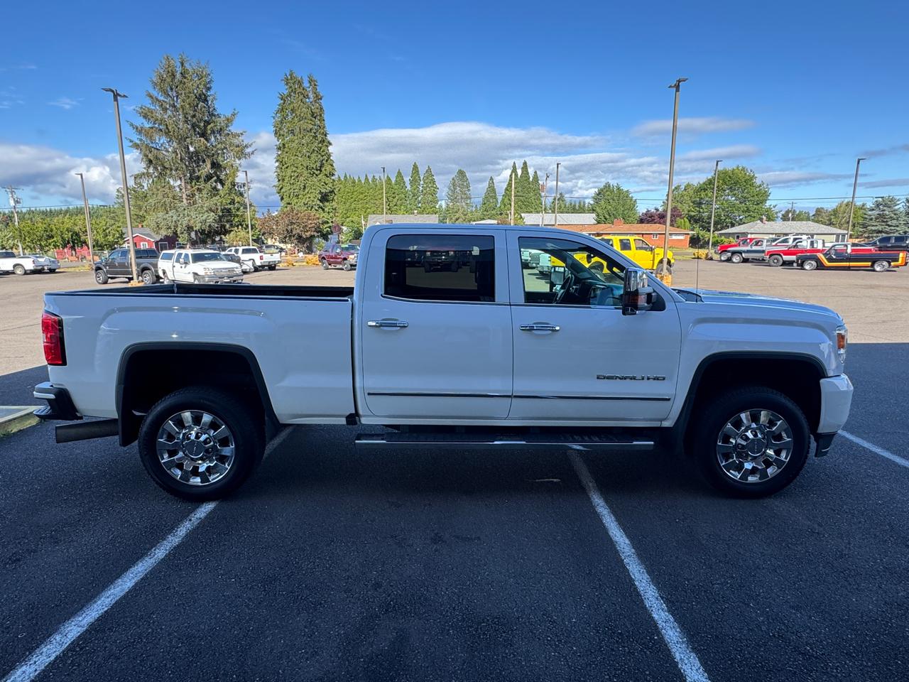 GMC Sierra 2500HD Denali Crew Cab 4WD 2016