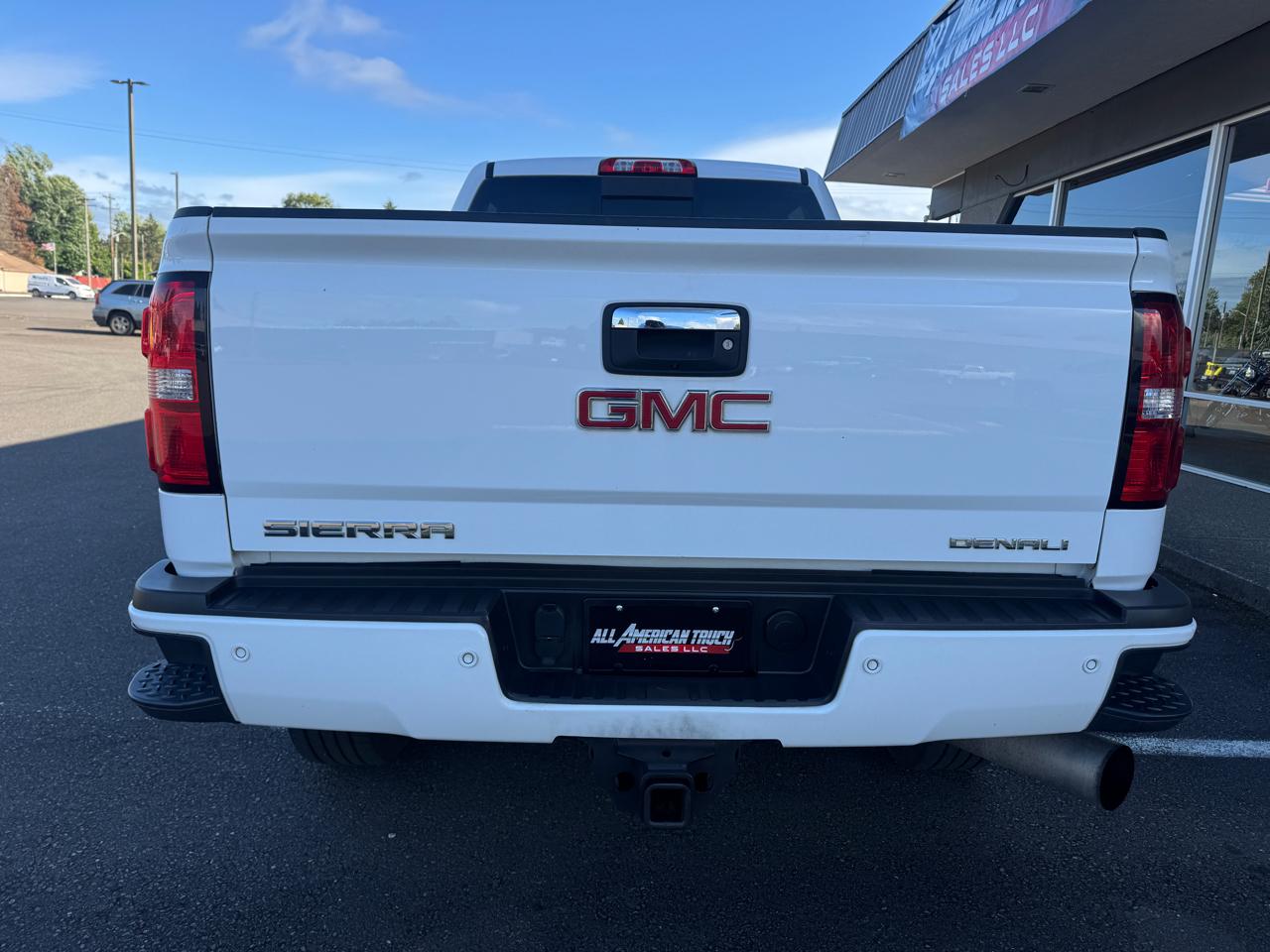 GMC Sierra 2500HD Denali Crew Cab 4WD 2016