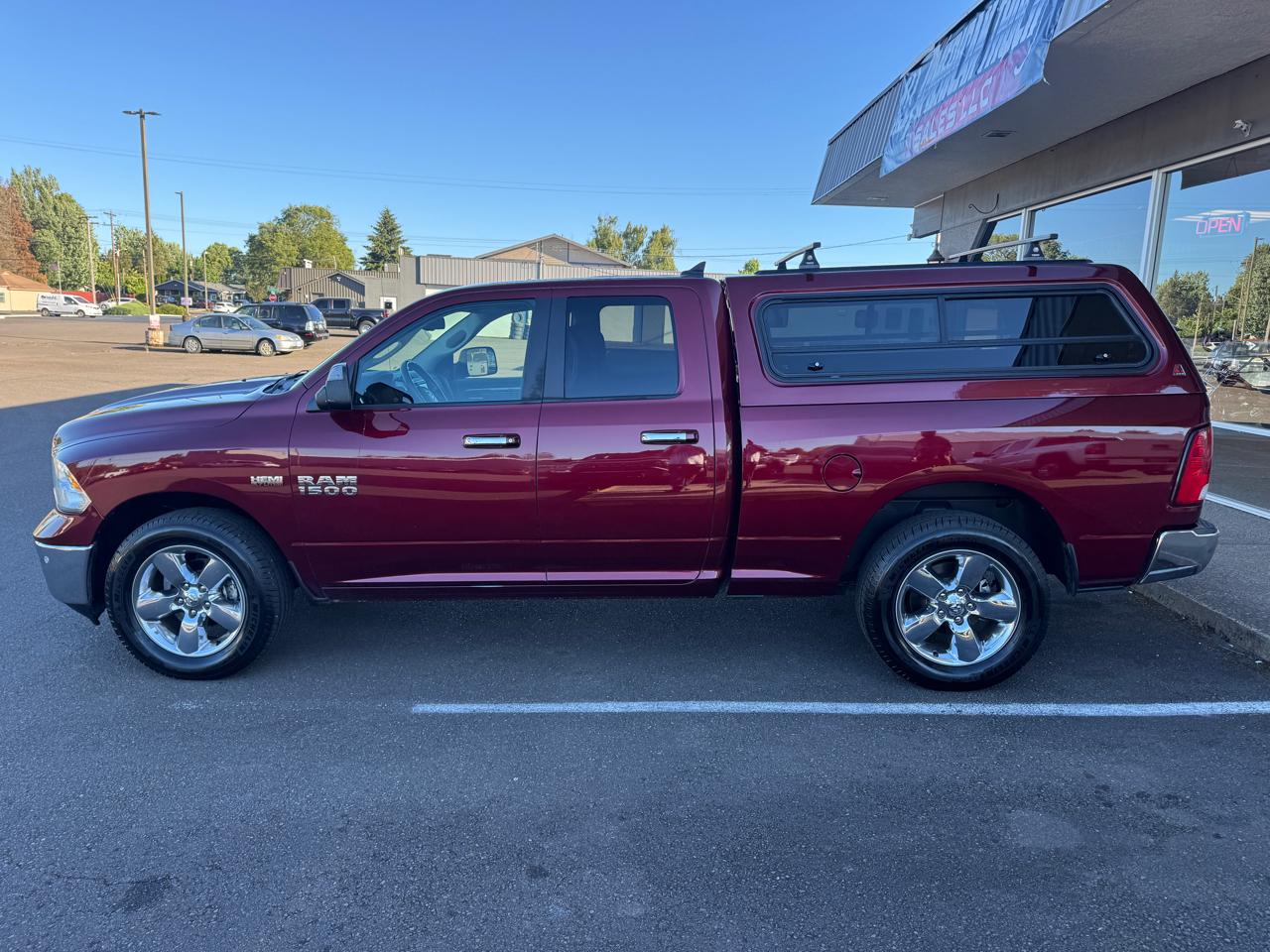 RAM 1500 4WD Crew Cab 140.5" Big Horn 2017