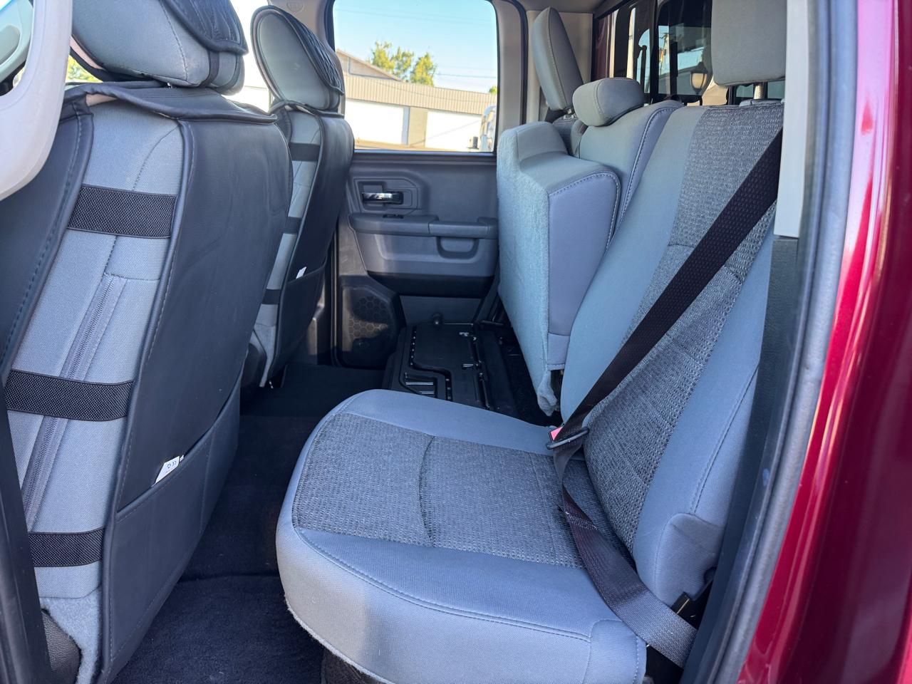 RAM 1500 4WD Crew Cab 140.5" Big Horn 2017