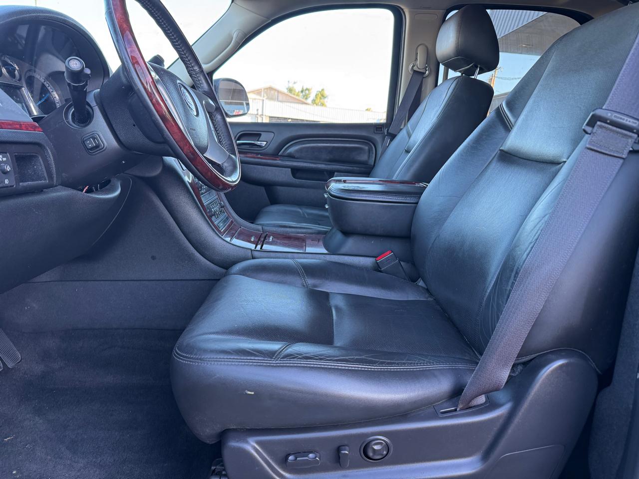 Cadillac Escalade AWD Luxury 2013