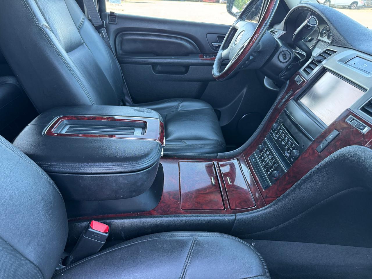 Cadillac Escalade AWD Luxury 2013