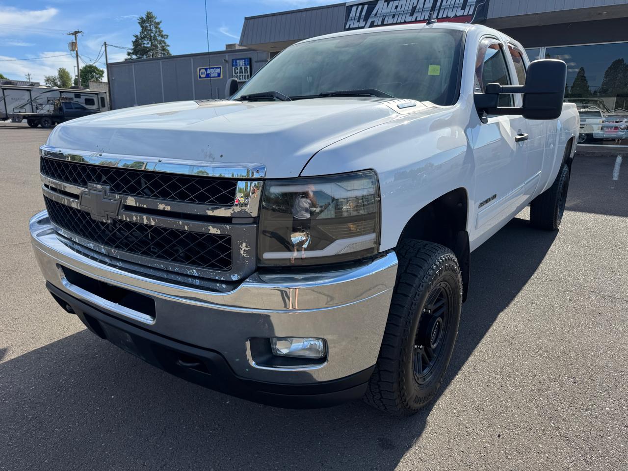 Chevrolet Silverado 3500HD LT Crew Cab 4WD 2011