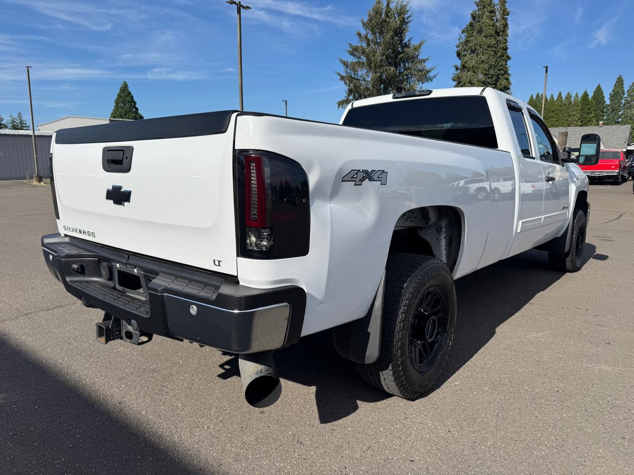Chevrolet Silverado 3500HD LT Crew Cab 4WD 2011