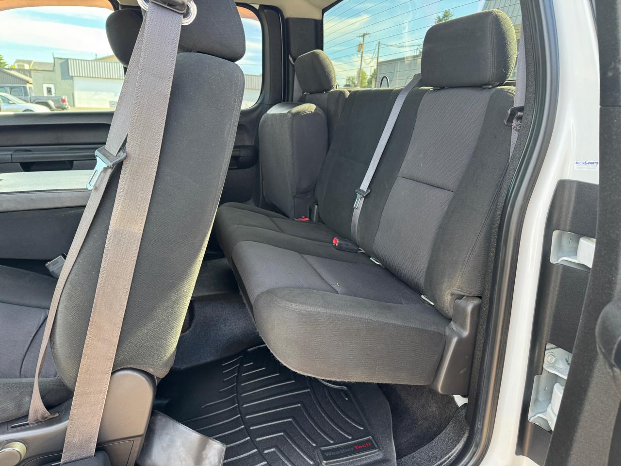 Chevrolet Silverado 3500HD LT Crew Cab 4WD 2011