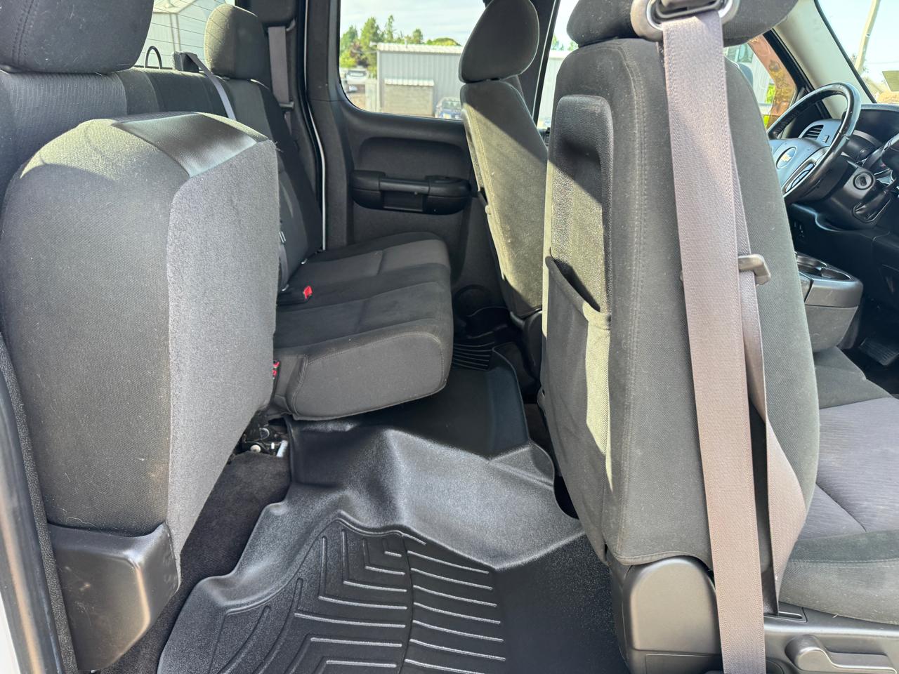 Chevrolet Silverado 3500HD LT Crew Cab 4WD 2011