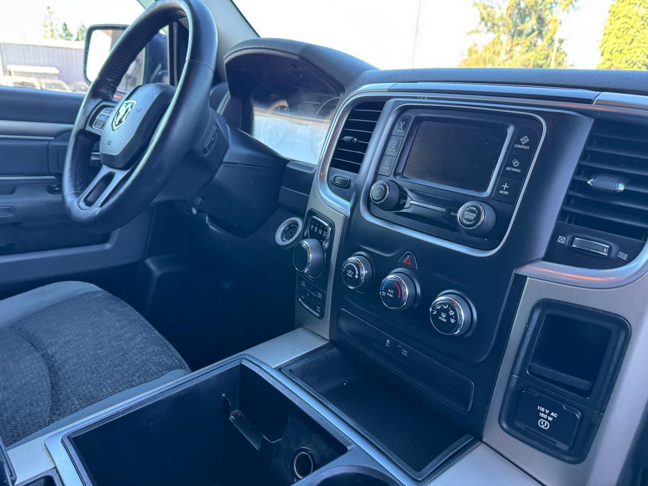 RAM 1500 SLT Quad Cab 4WD 2014