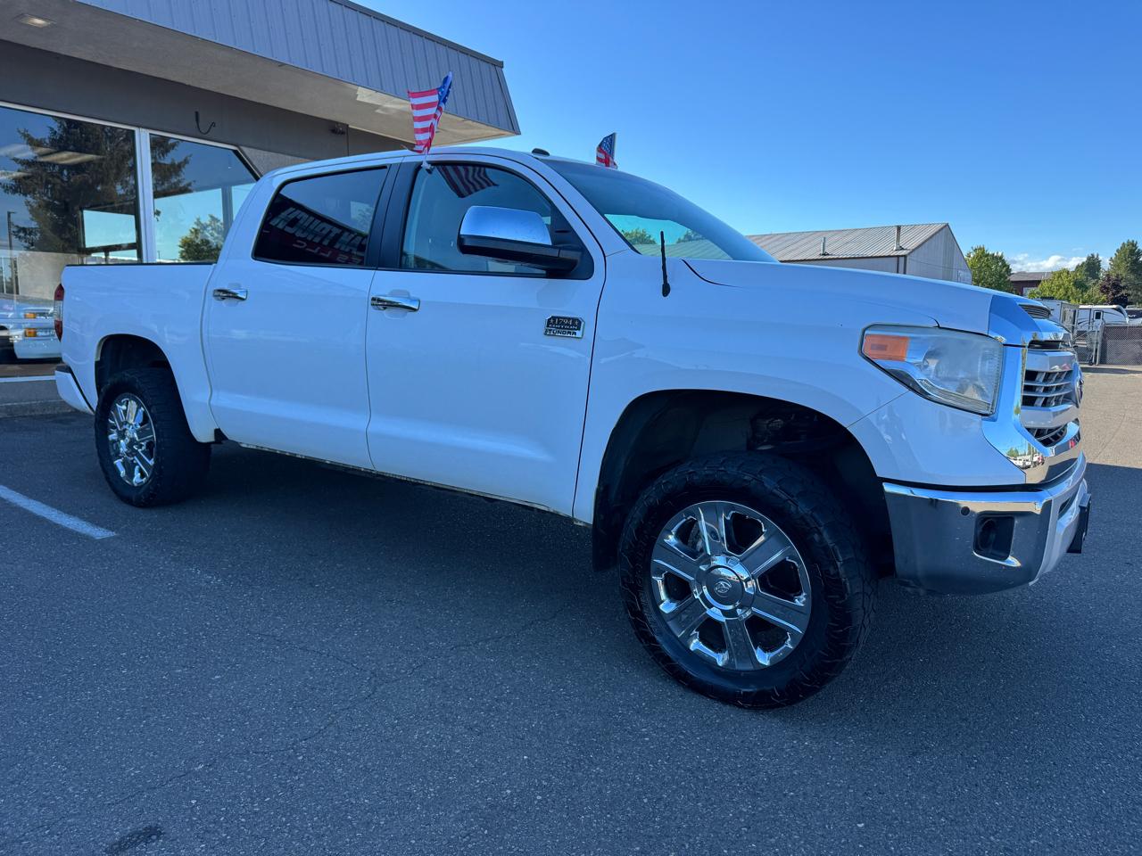 Toyota Tundra Platinum CrewMax 5.7L 4WD 2015