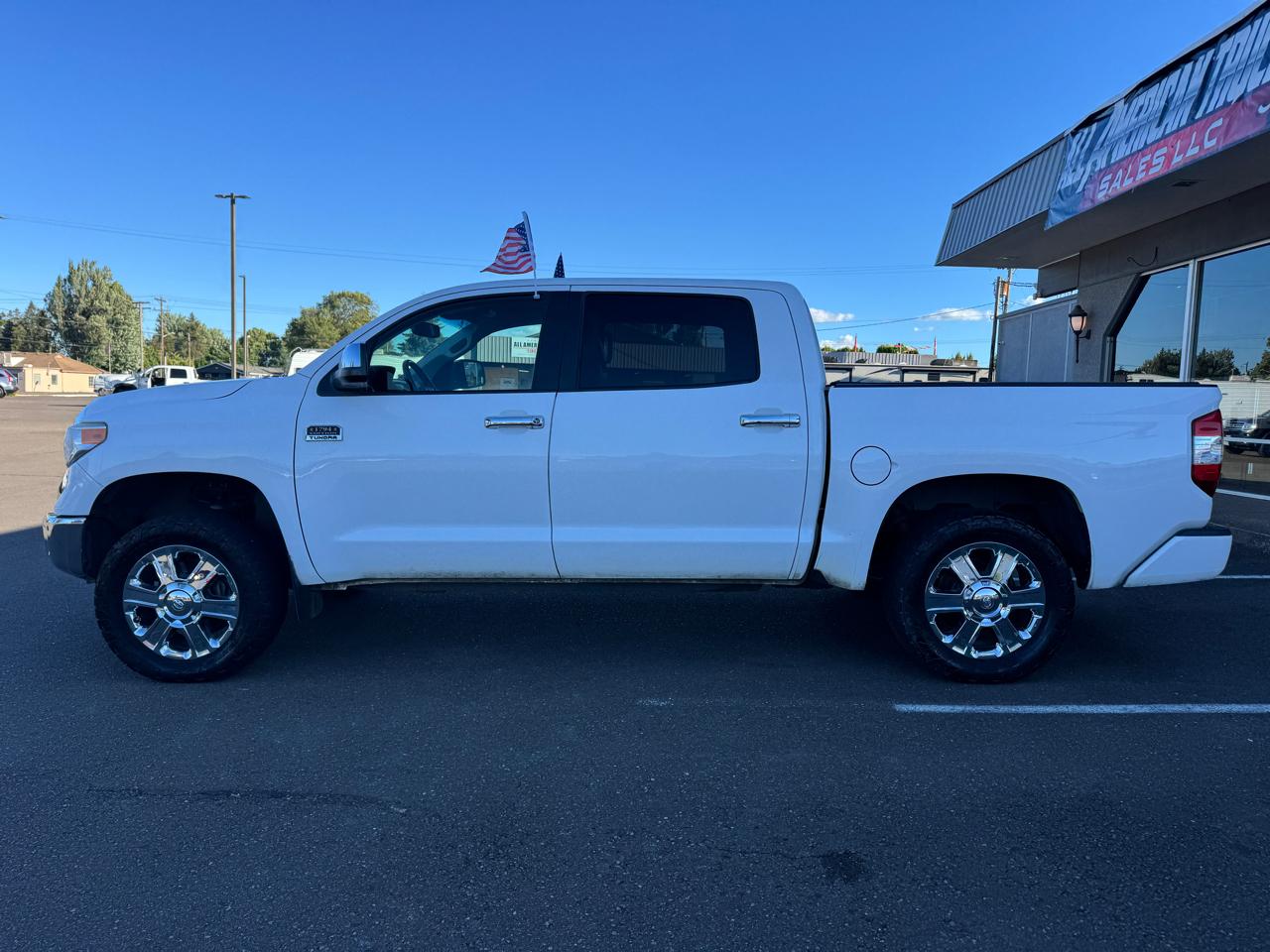 Toyota Tundra Platinum CrewMax 5.7L 4WD 2015
