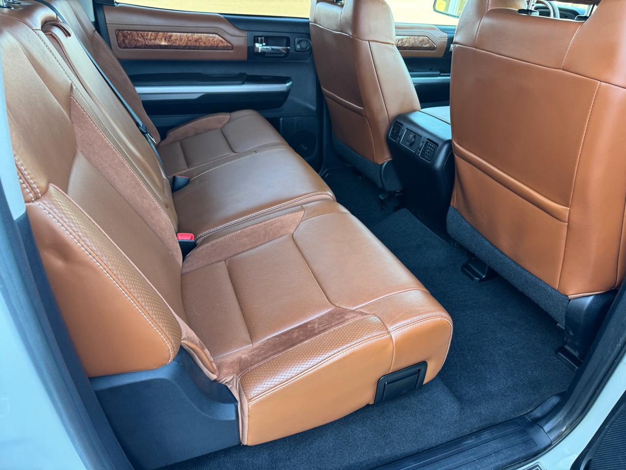 Toyota Tundra Platinum CrewMax 5.7L 4WD 2015