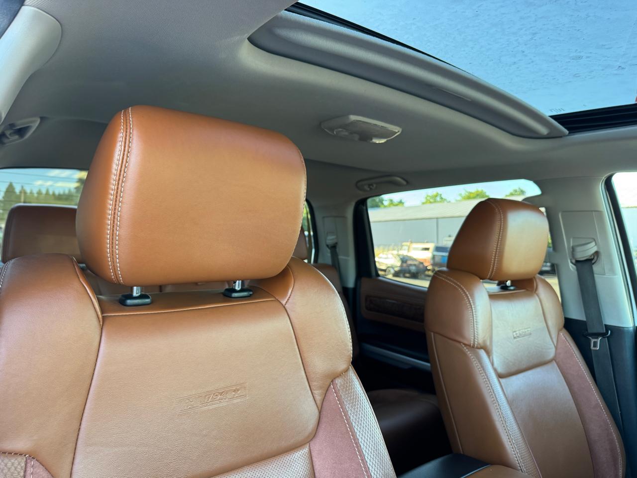 Toyota Tundra Platinum CrewMax 5.7L 4WD 2015