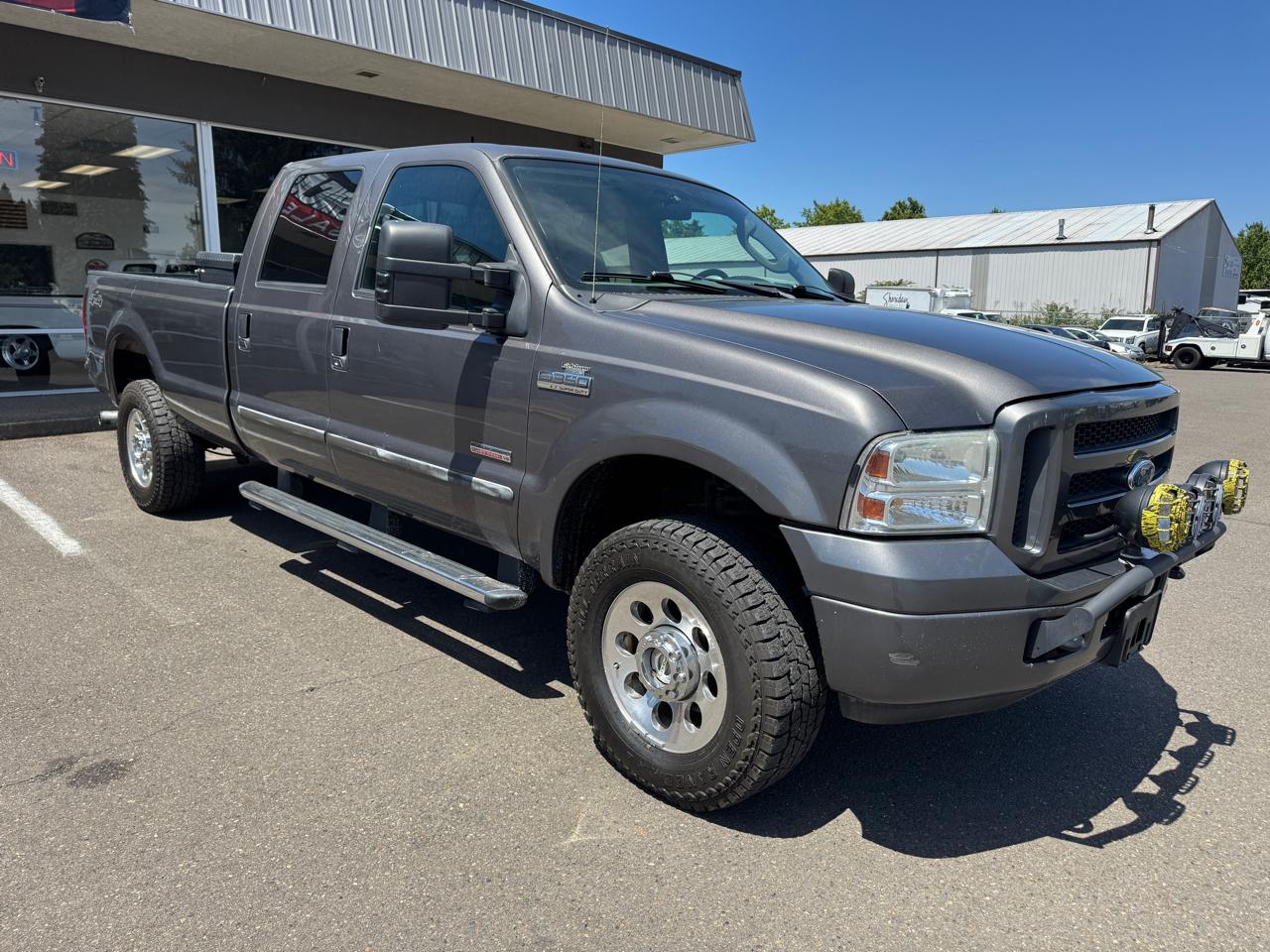 Ford F-350 SD Lariat Crew Cab 4WD 2005