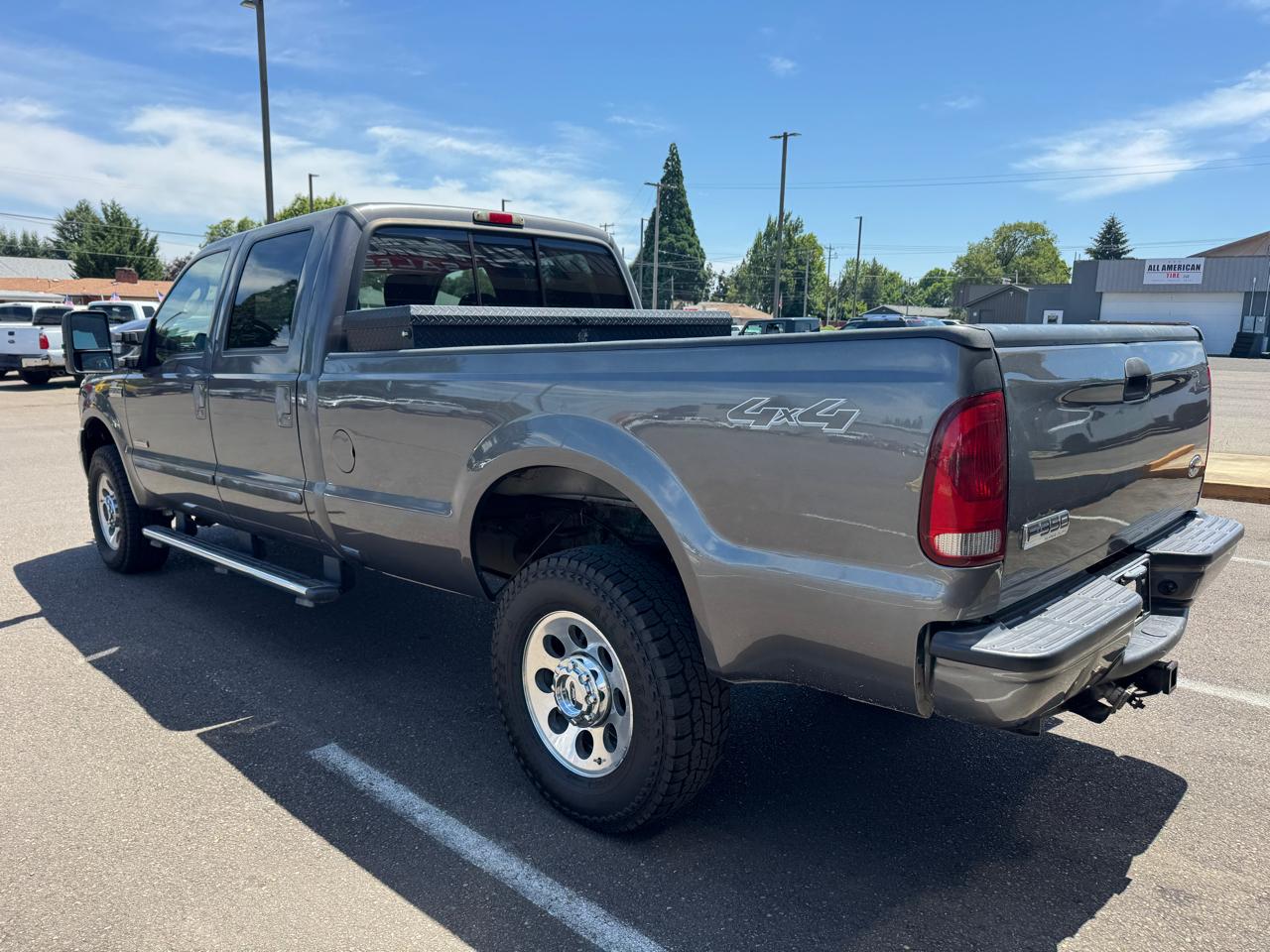 Ford F-350 SD Lariat Crew Cab 4WD 2005