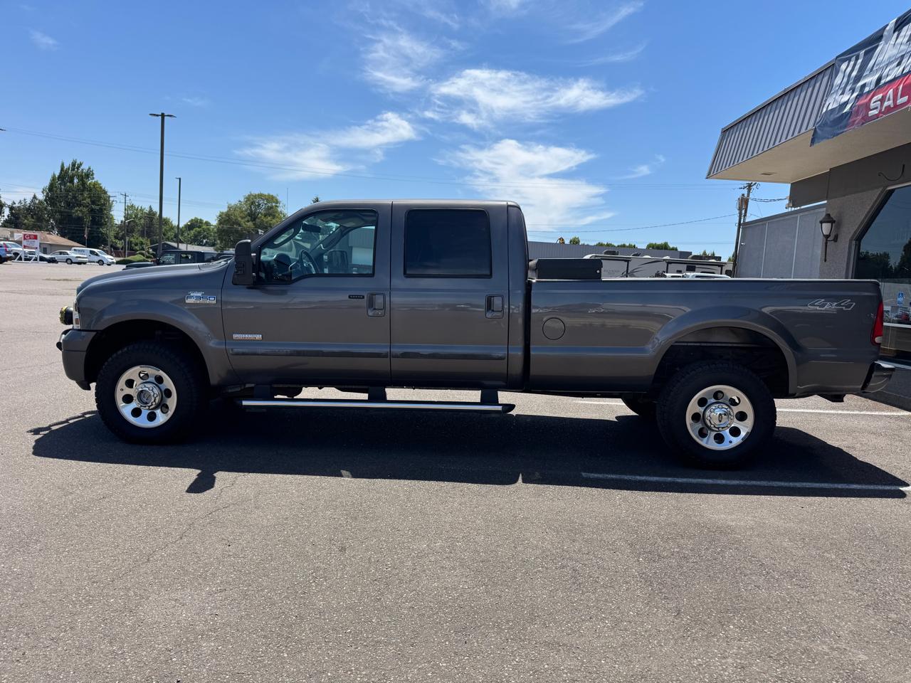 Ford F-350 SD Lariat Crew Cab 4WD 2005