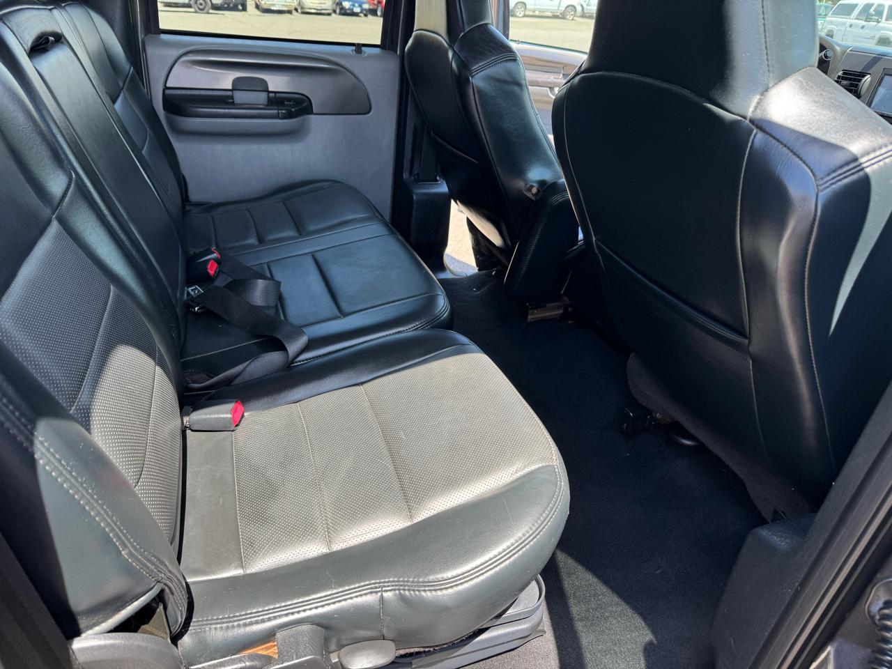 Ford F-350 SD Lariat Crew Cab 4WD 2005