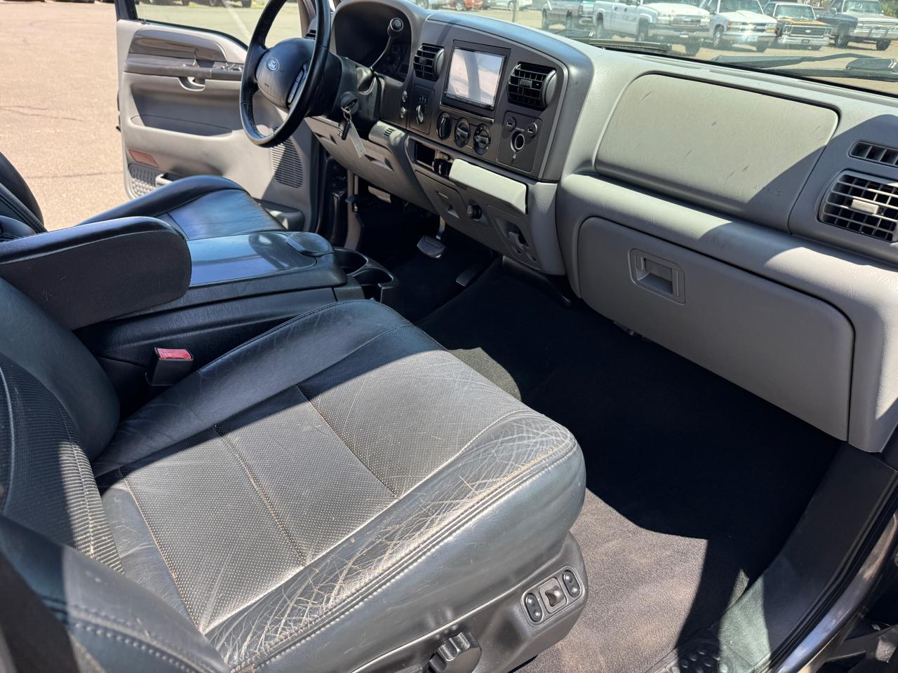 Ford F-350 SD Lariat Crew Cab 4WD 2005
