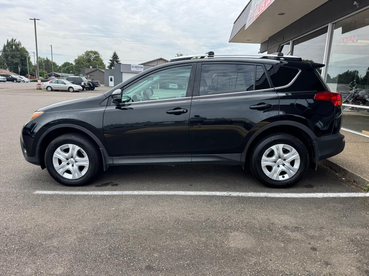 Toyota RAV4 LE AWD 2013