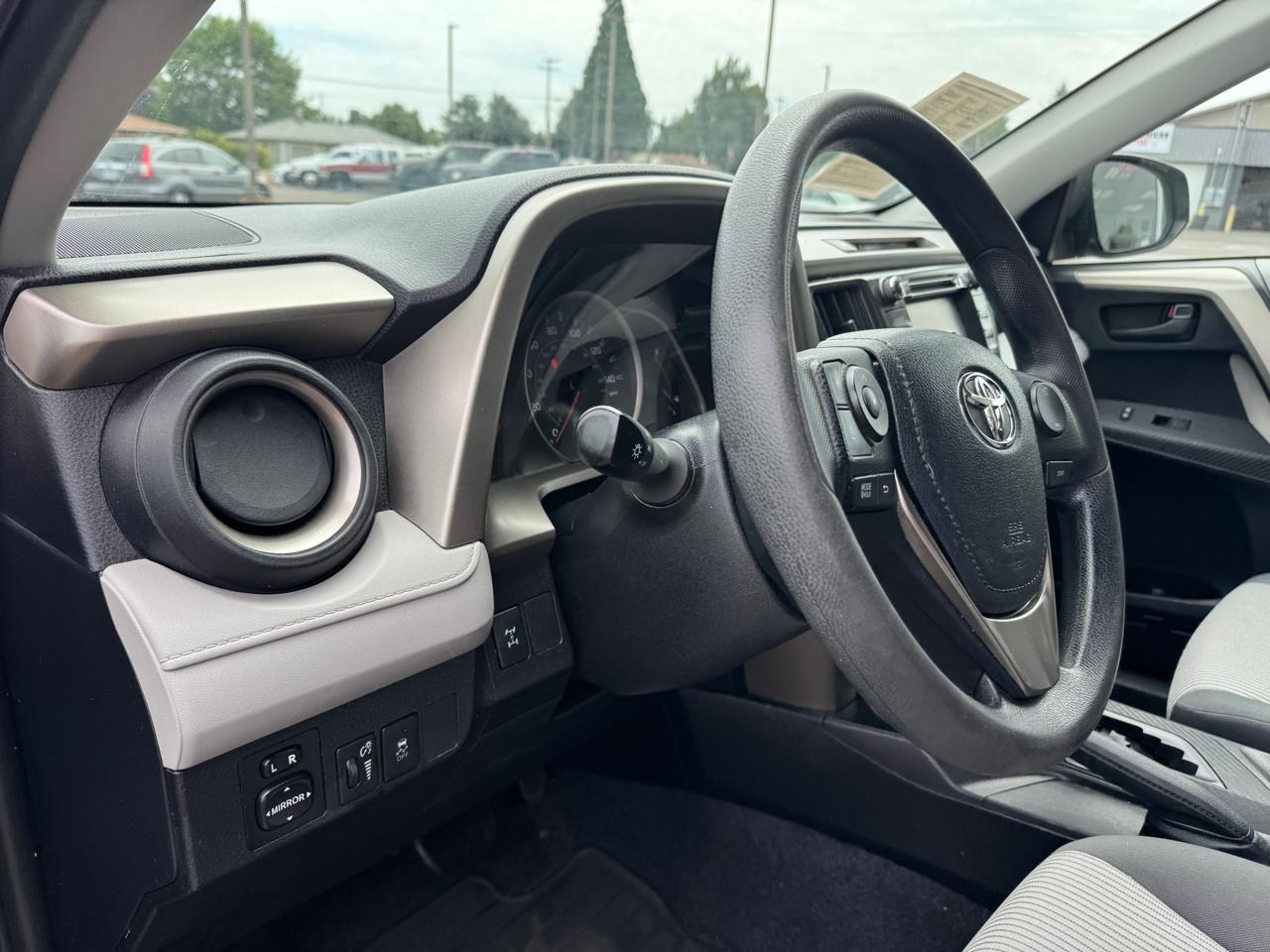 Toyota RAV4 LE AWD 2013