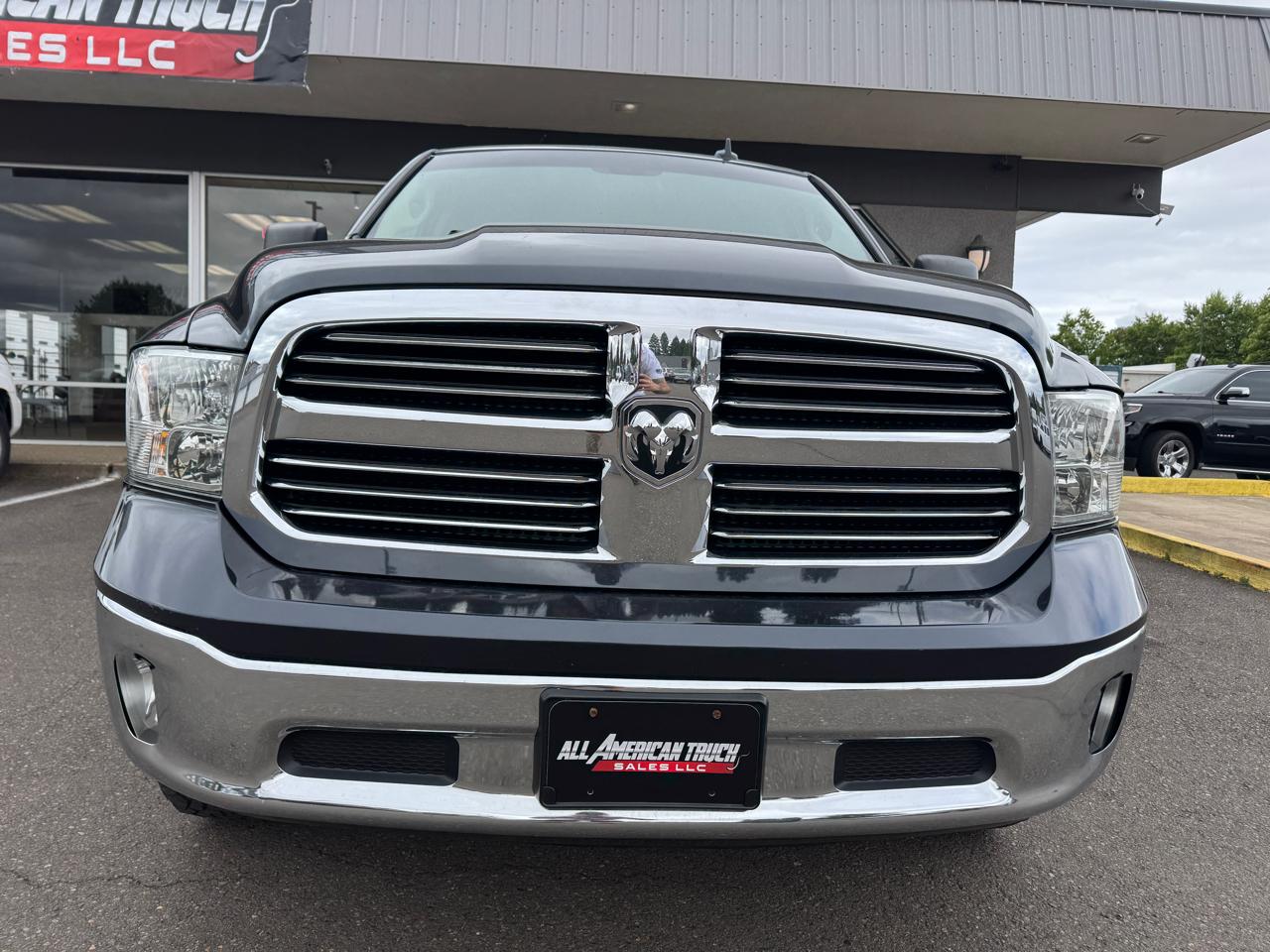 RAM 1500 SLT Crew Cab SWB 4WD 2015