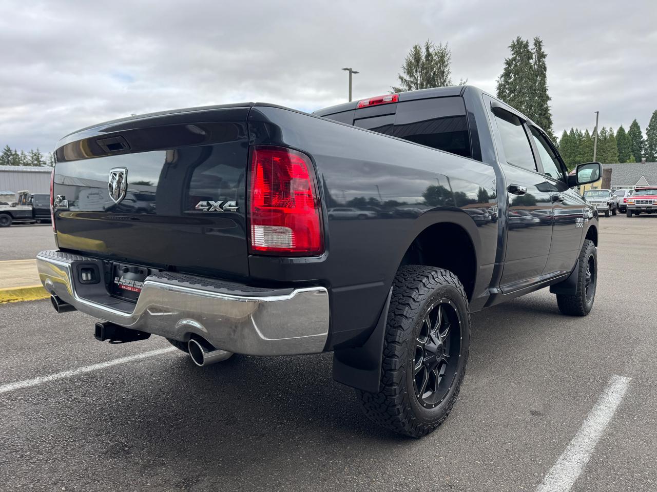 RAM 1500 SLT Crew Cab SWB 4WD 2015