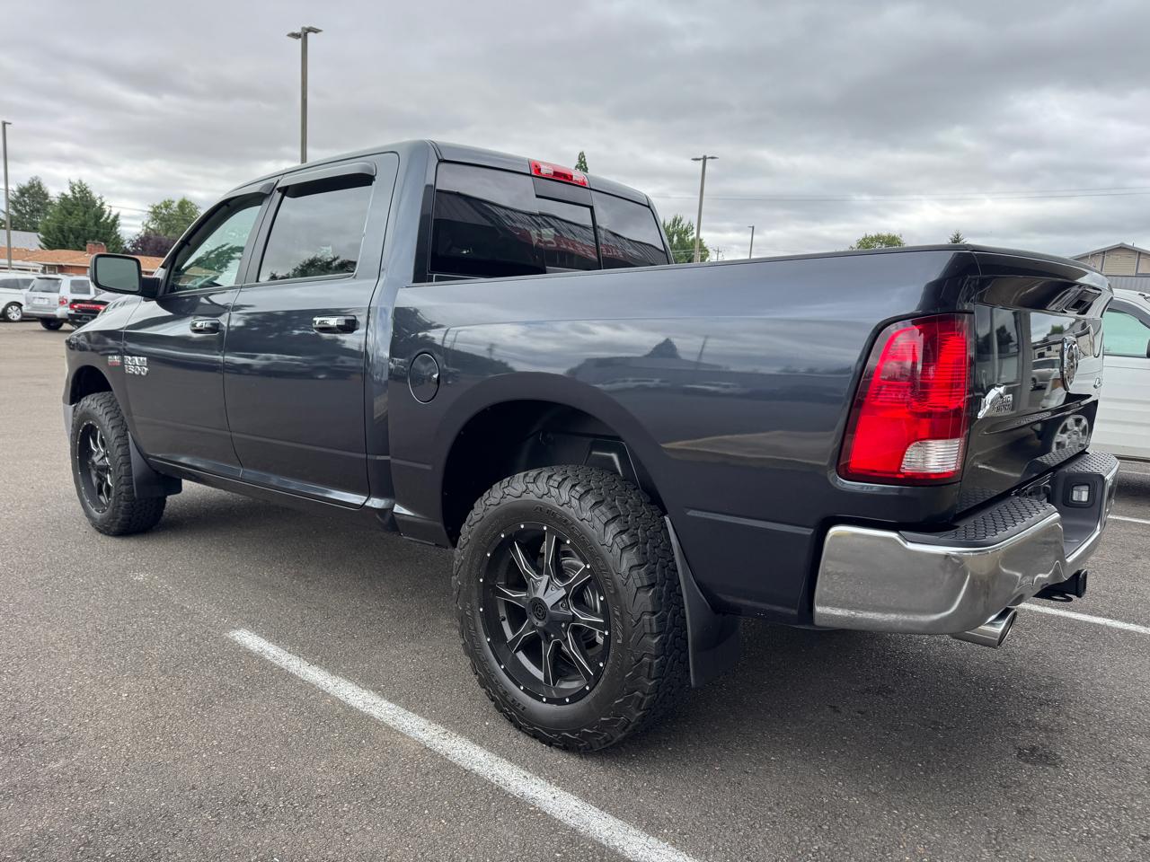 RAM 1500 SLT Crew Cab SWB 4WD 2015