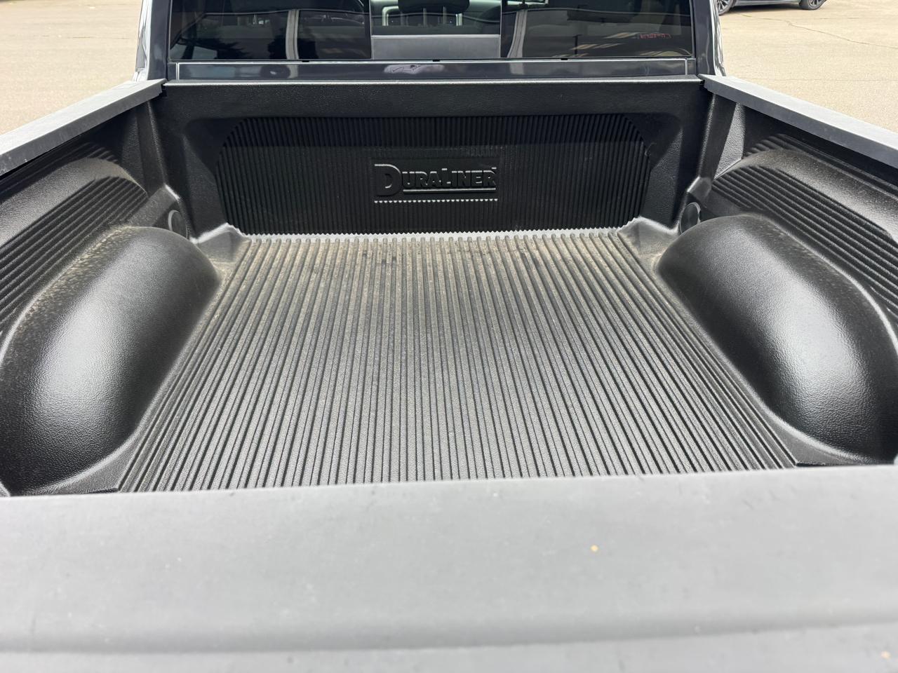 RAM 1500 SLT Crew Cab SWB 4WD 2015