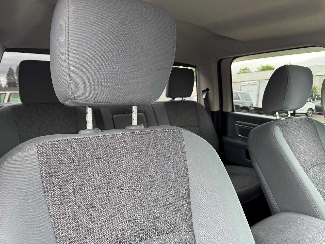 RAM 1500 SLT Crew Cab SWB 4WD 2015