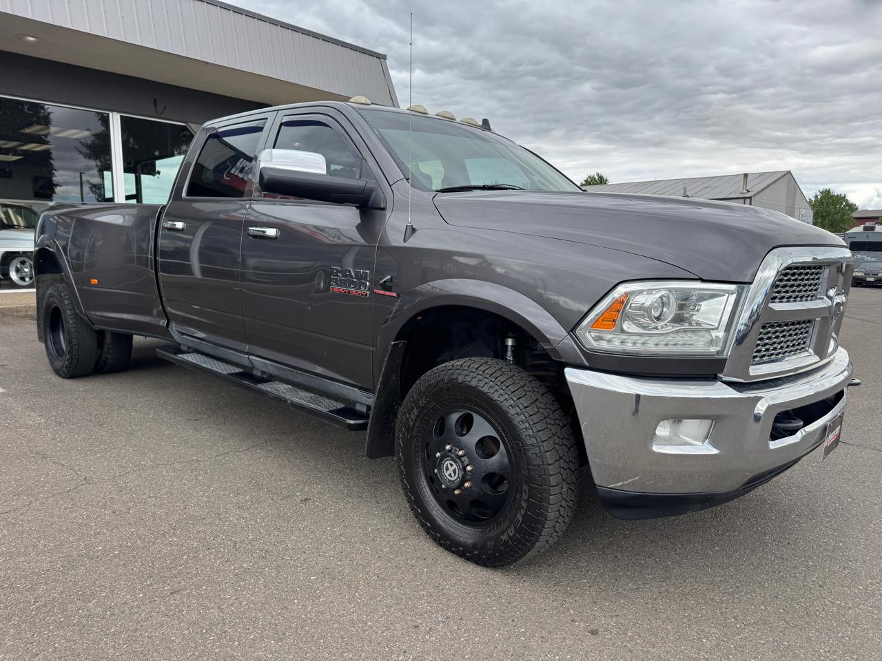RAM 3500 Laramie Crew Cab LWB 4WD DRW 2015