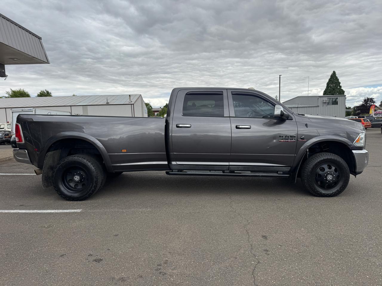 RAM 3500 Laramie Crew Cab LWB 4WD DRW 2015