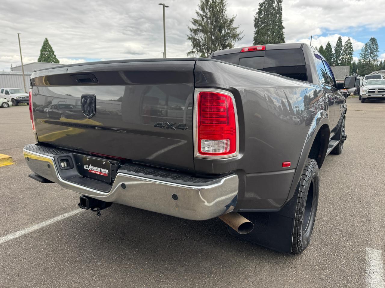 RAM 3500 Laramie Crew Cab LWB 4WD DRW 2015