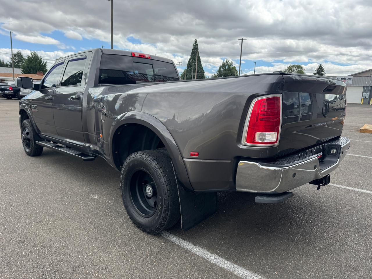 RAM 3500 Laramie Crew Cab LWB 4WD DRW 2015