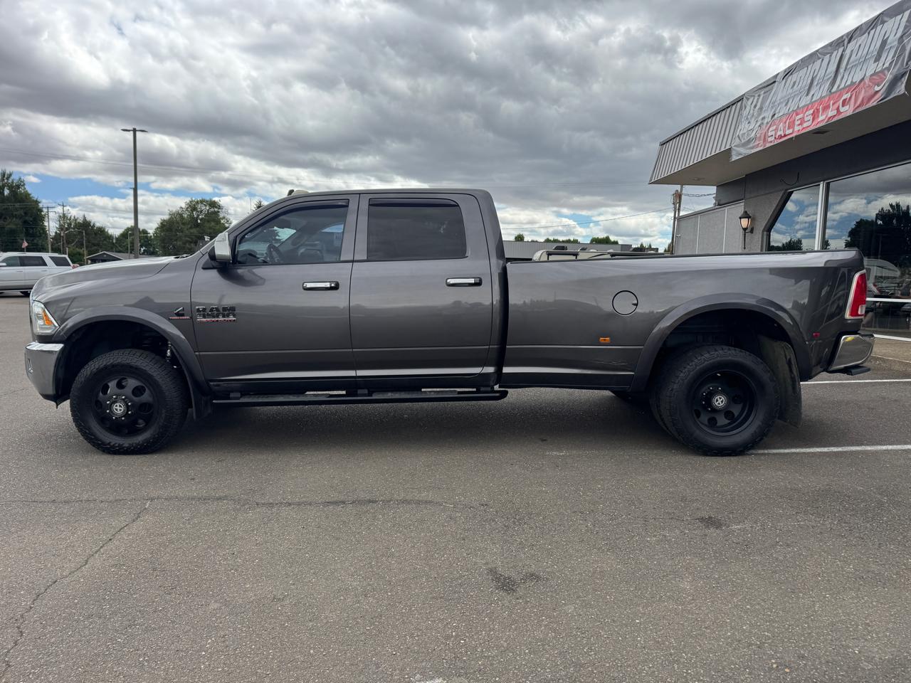 RAM 3500 Laramie Crew Cab LWB 4WD DRW 2015