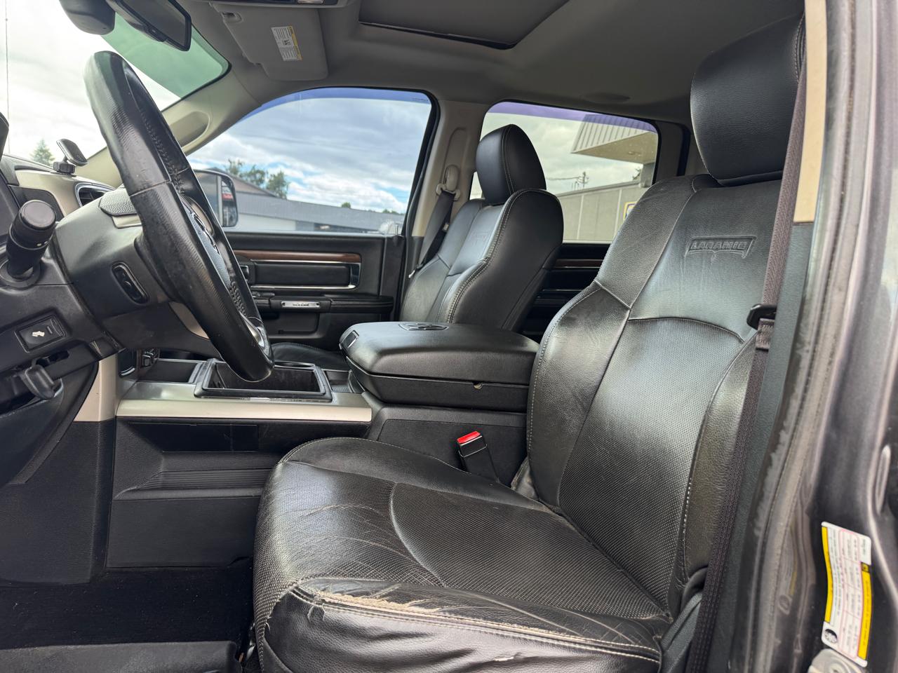 RAM 3500 Laramie Crew Cab LWB 4WD DRW 2015