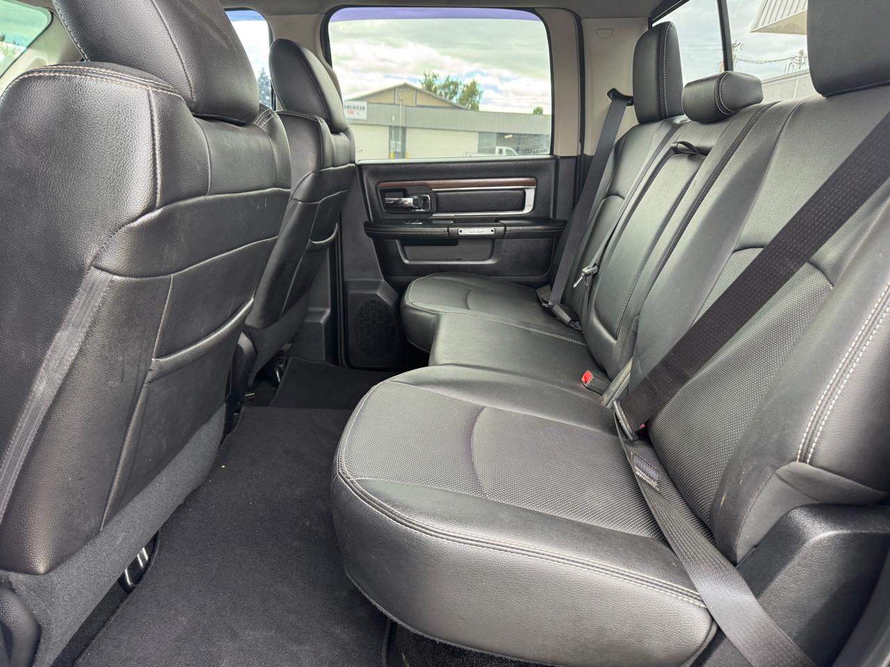 RAM 3500 Laramie Crew Cab LWB 4WD DRW 2015