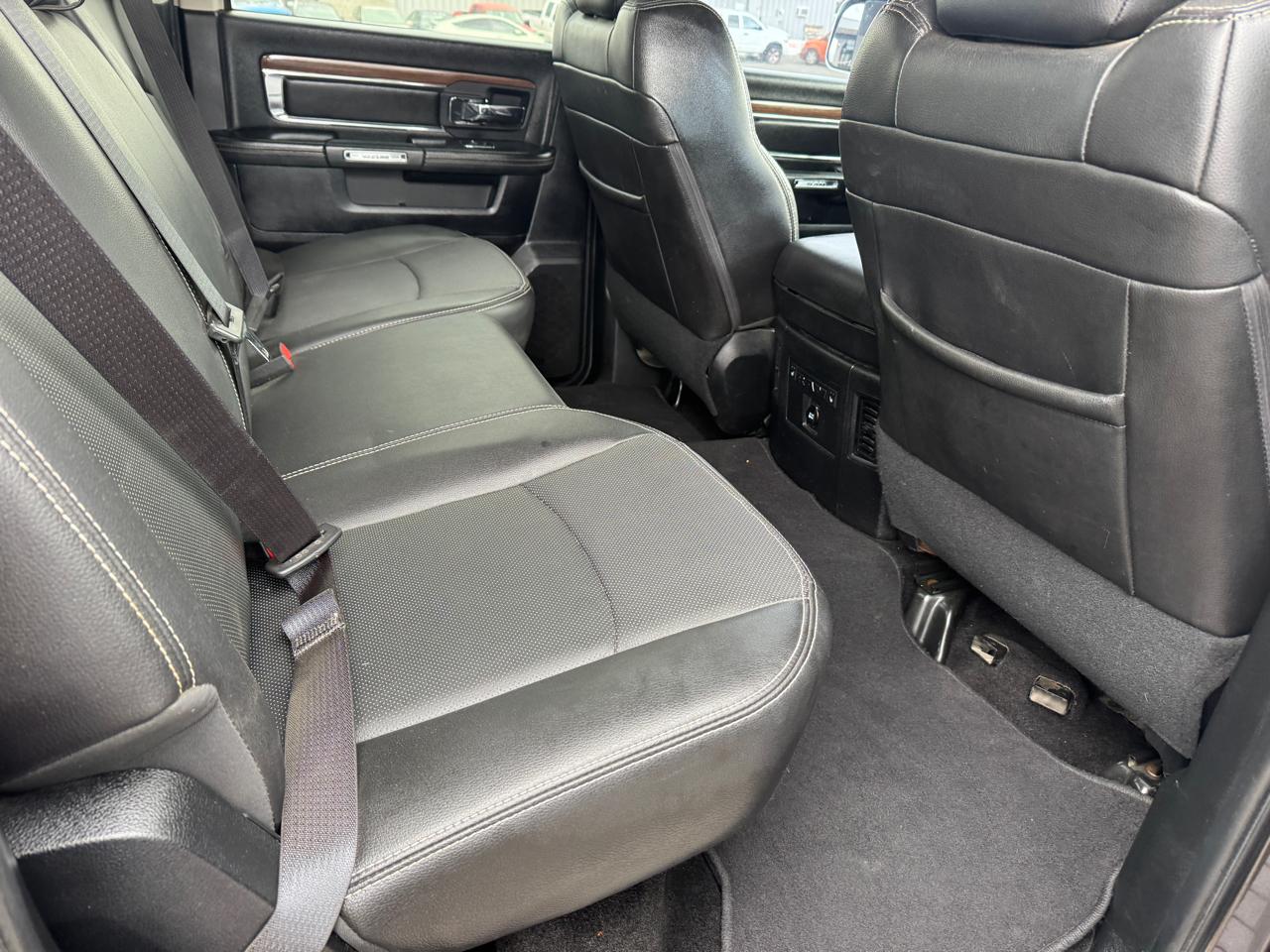RAM 3500 Laramie Crew Cab LWB 4WD DRW 2015