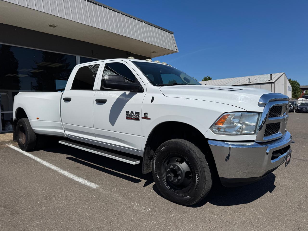 RAM 3500 Tradesman Crew Cab 4WD DRW 2016