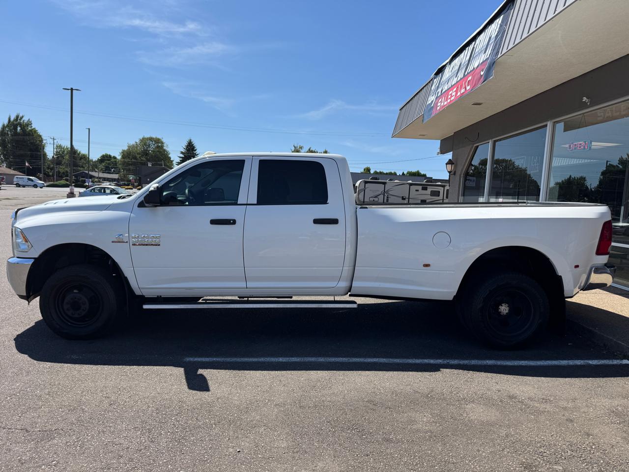 RAM 3500 Tradesman Crew Cab 4WD DRW 2016