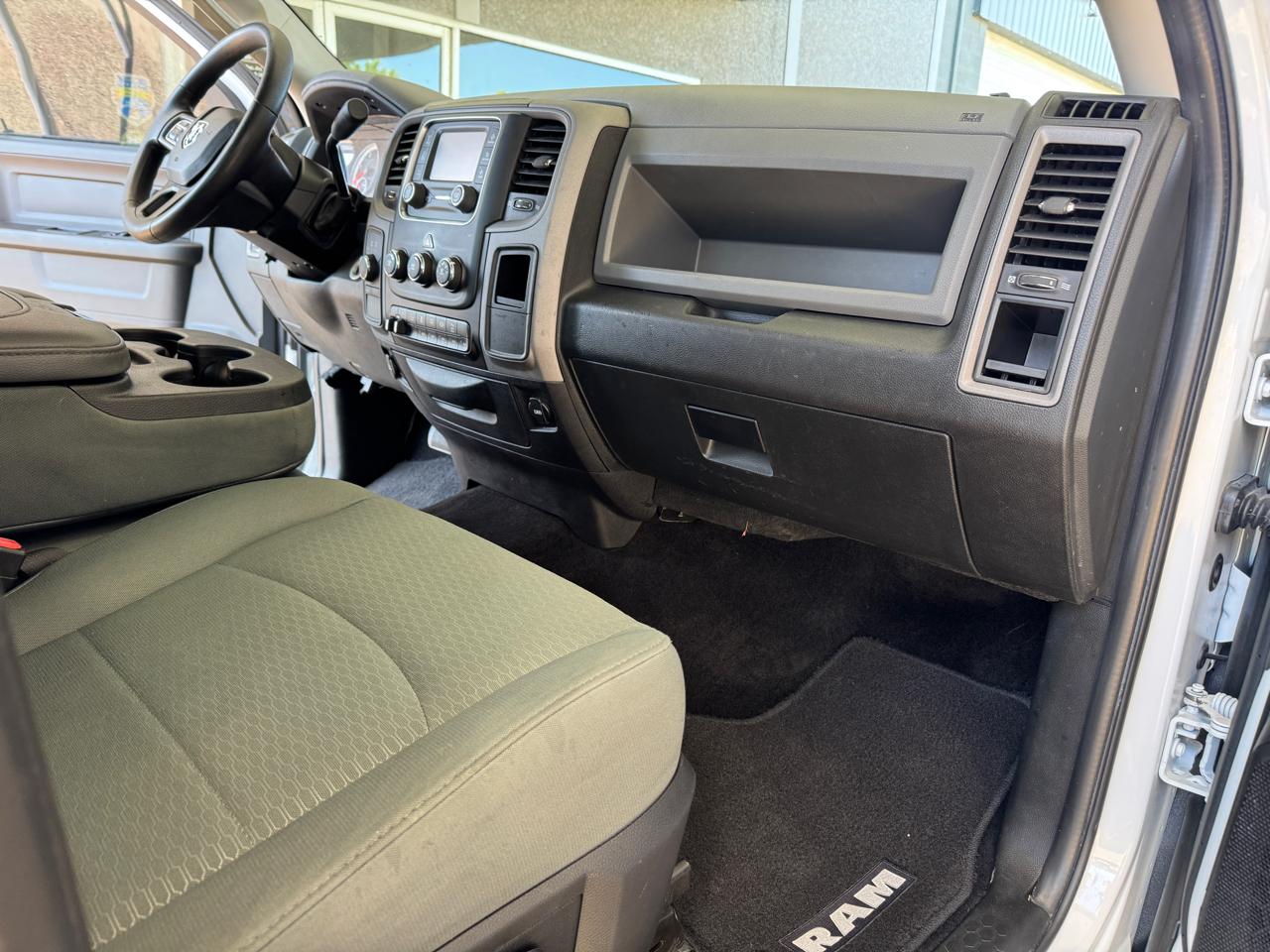 RAM 3500 Tradesman Crew Cab 4WD DRW 2016