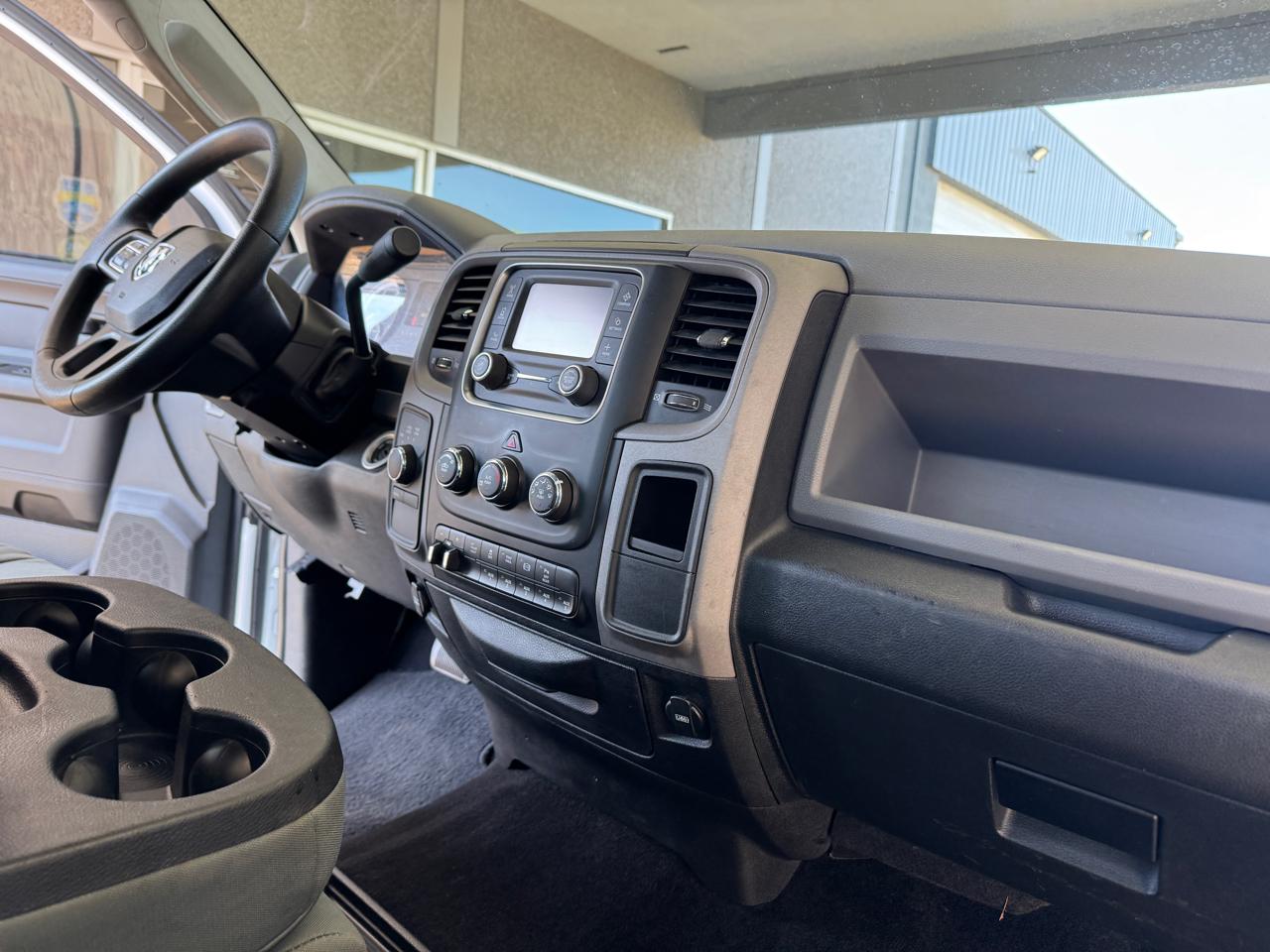 RAM 3500 Tradesman Crew Cab 4WD DRW 2016