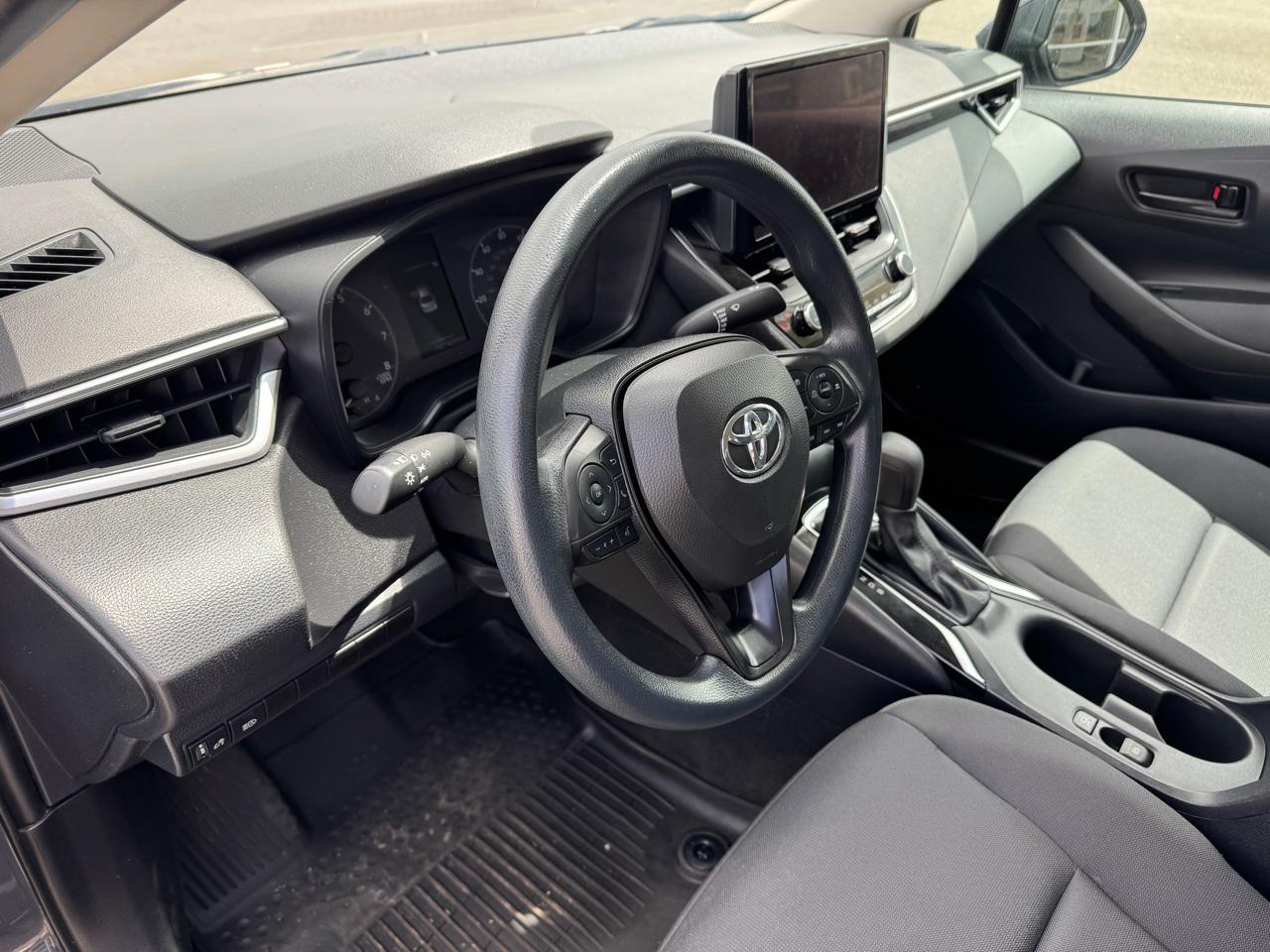 2024 Toyota Corolla LE - Photo 11
