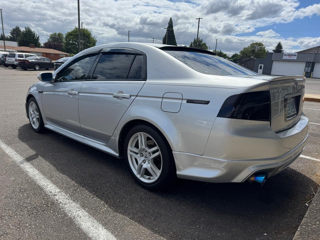 Acura TL 5-Speed AT with Navigation System 2008
