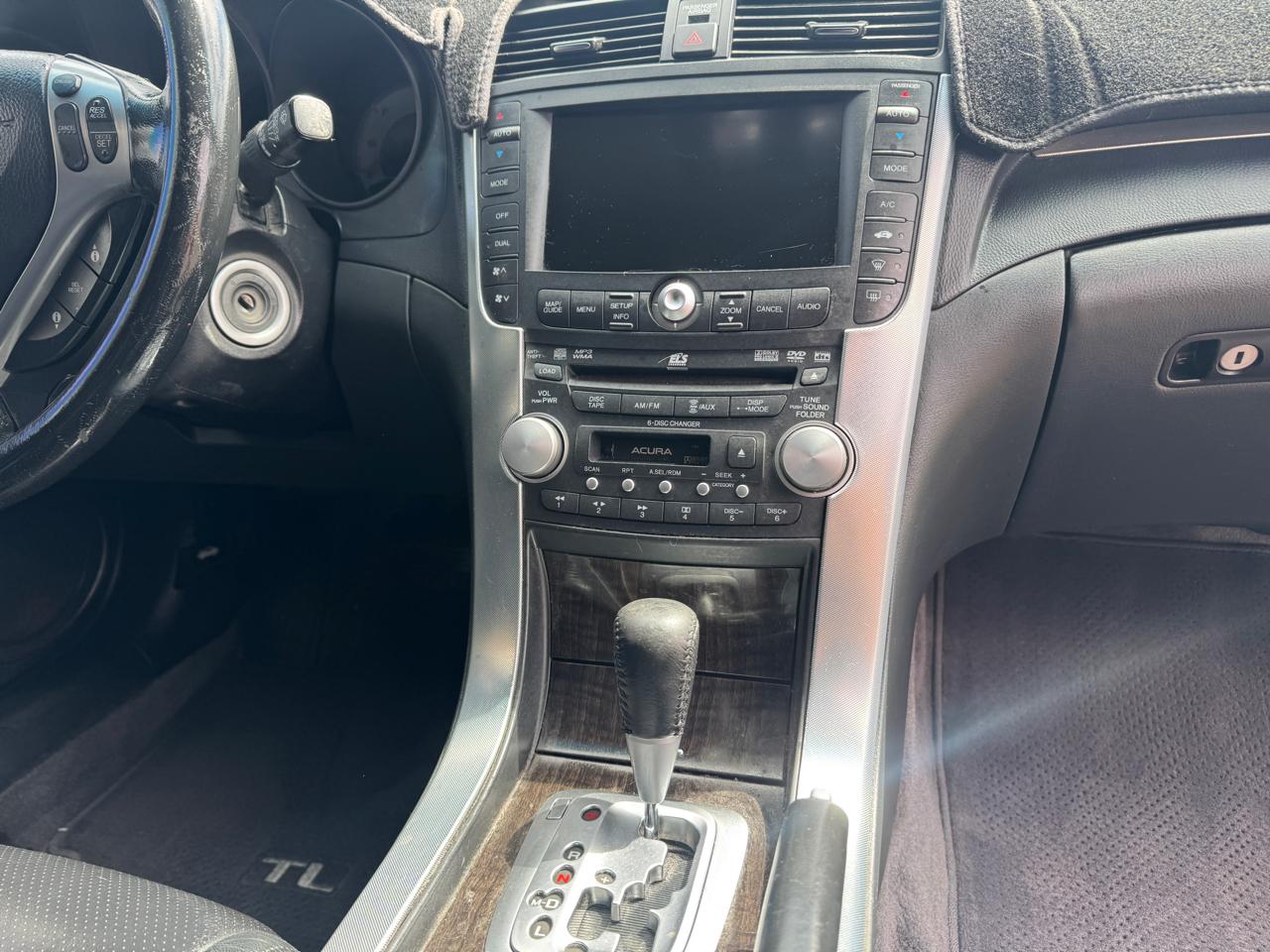 Acura TL 5-Speed AT with Navigation System 2008