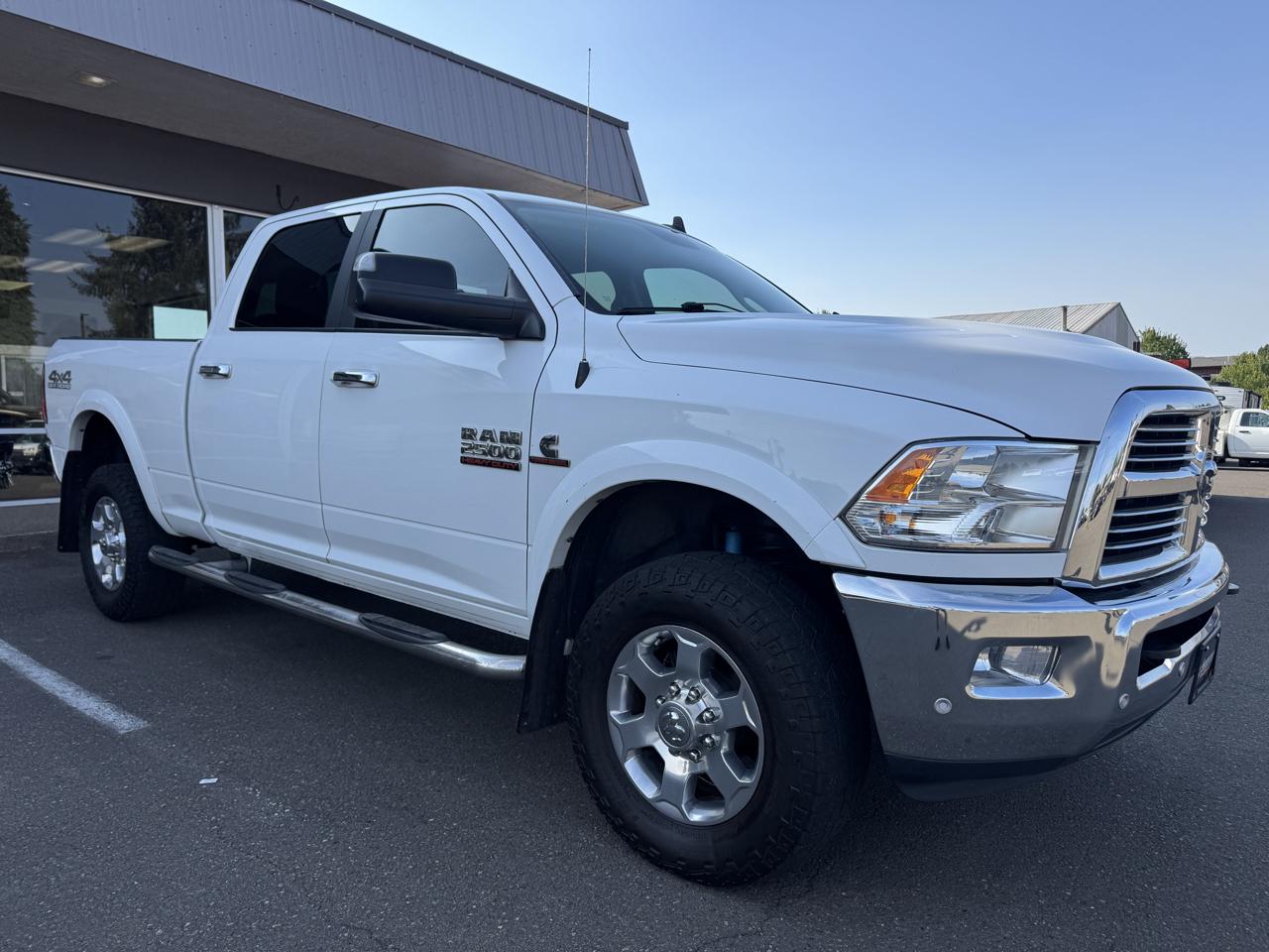 RAM 2500 SLT Crew Cab SWB 4WD 2017