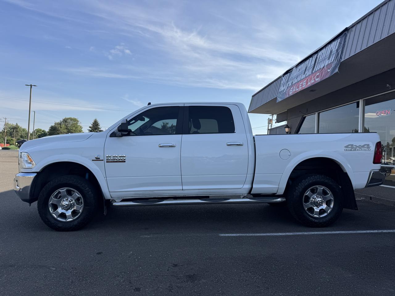 RAM 2500 SLT Crew Cab SWB 4WD 2017