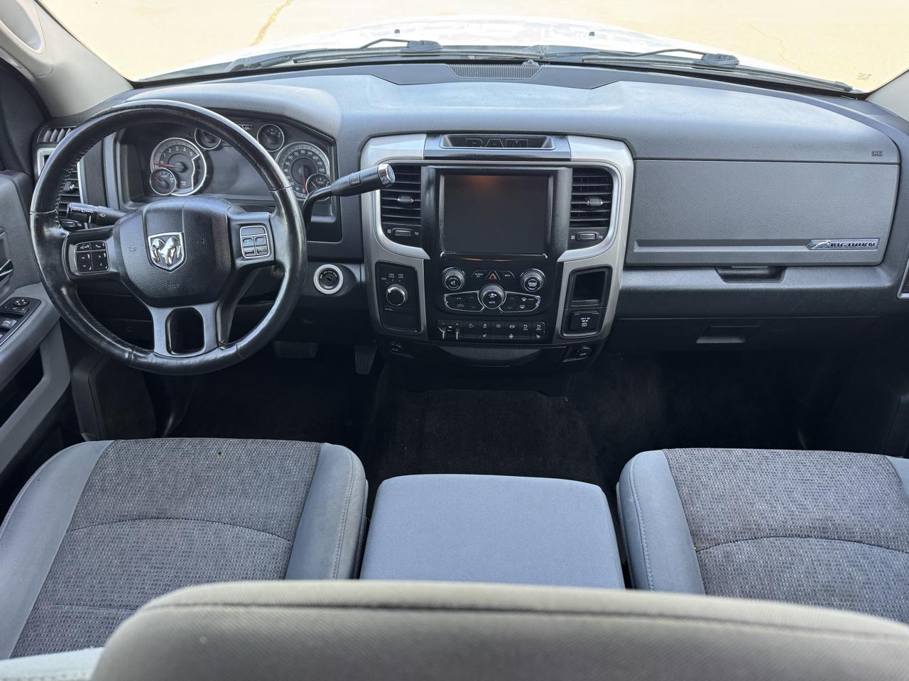 RAM 2500 SLT Crew Cab SWB 4WD 2017