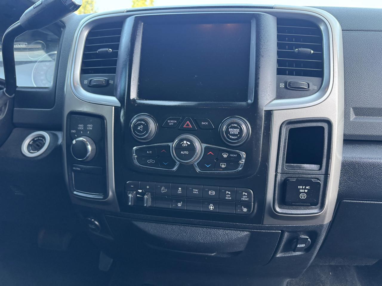 RAM 2500 SLT Crew Cab SWB 4WD 2017